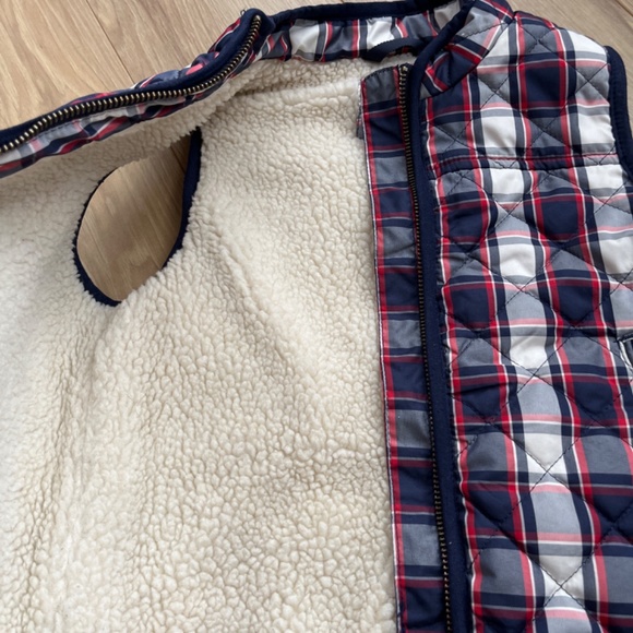 Kids gap plaid vest size 5T - Picture 3 of 6